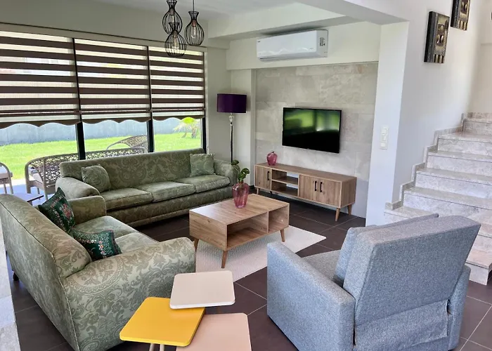 Albaker Πλωτό κατάλυμα